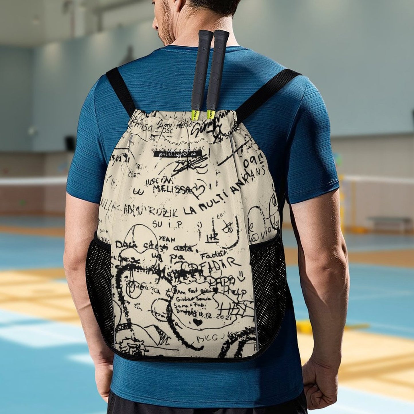 The busy wall - sport bag